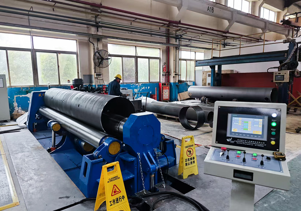 Четырехвалковые листогибочные вальцы HDLW12-40×3200 с ЧПУ