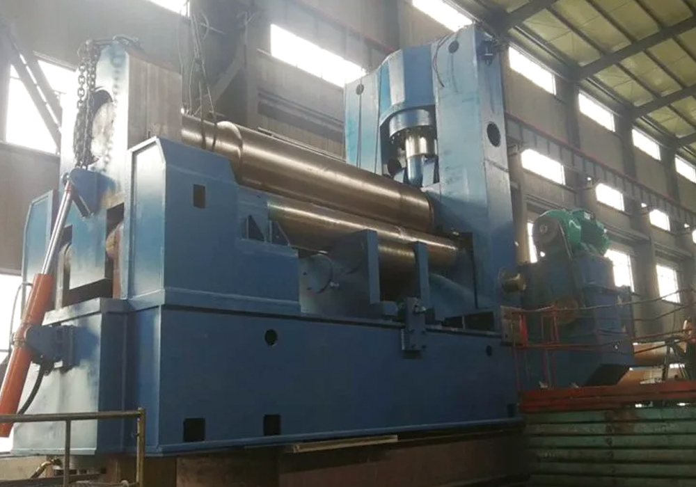 Нижнеприжимная трехвалковая листогибочная машина HDLW11-100X4200